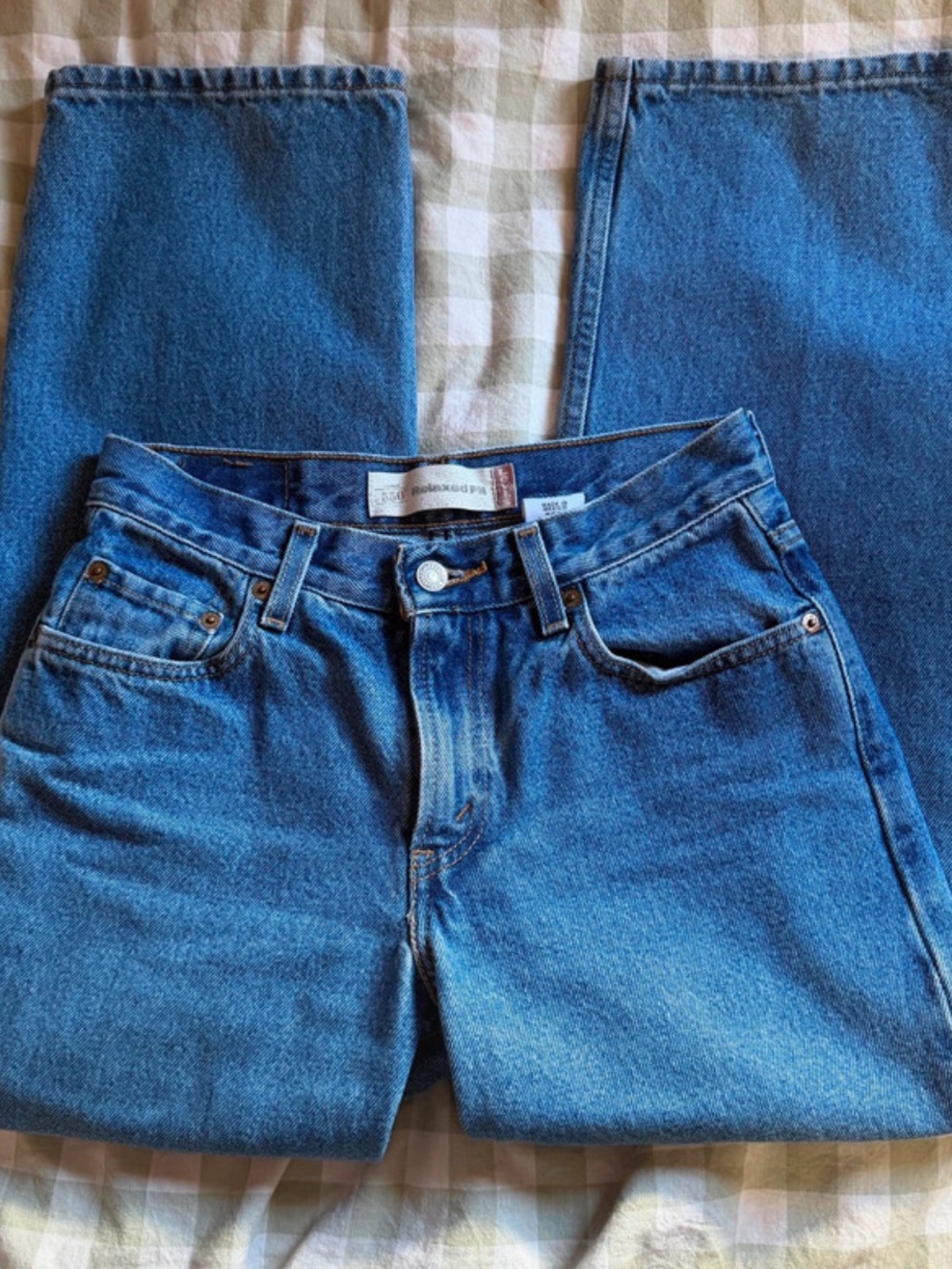 Levi's Straight Leg Jeans in Medium Blue
